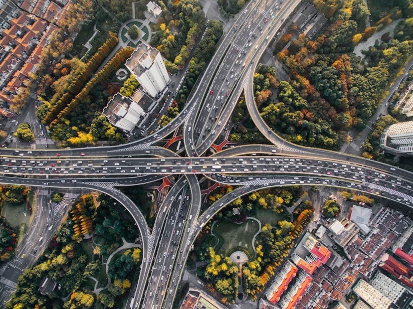 /gradually-shift-traffic-with-aws-route-53-weighted-routing-policy feature image