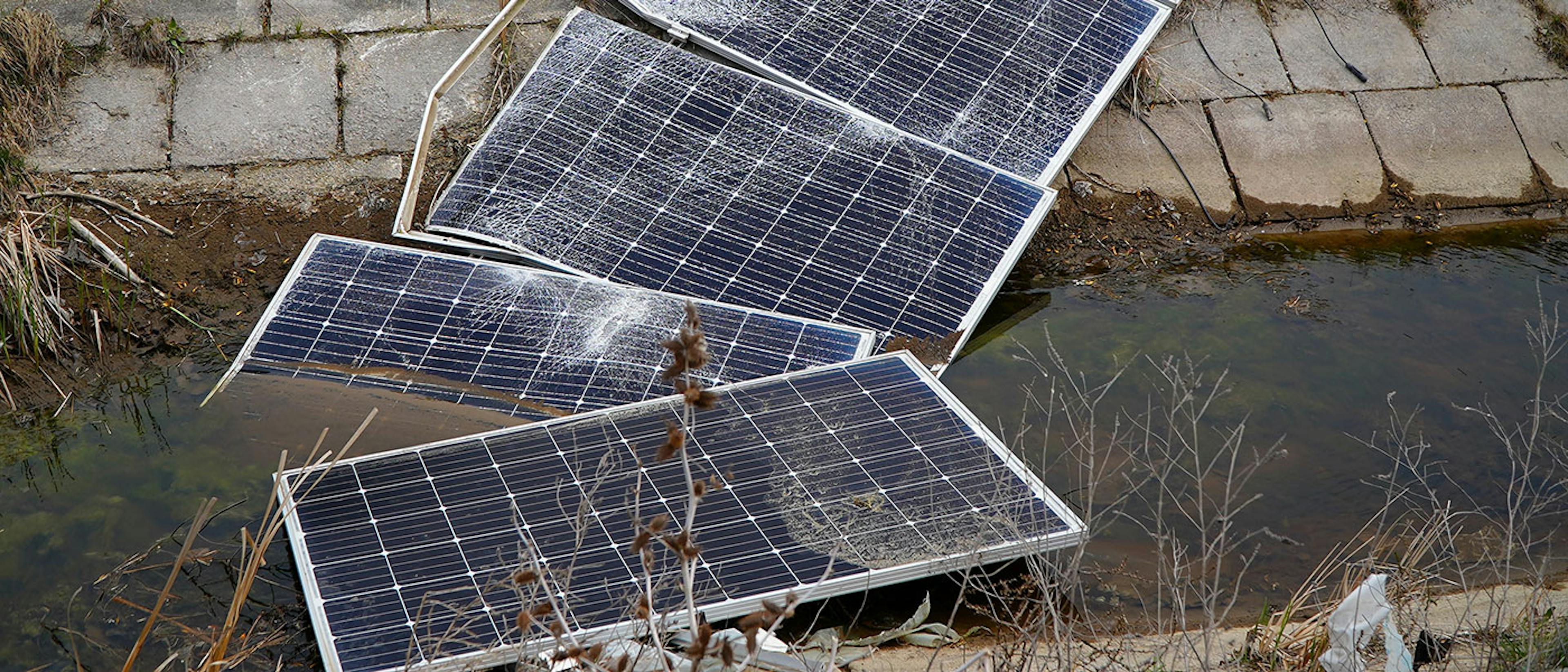 featured image - Recycling Photovoltaic Panels: Problem or Solution?