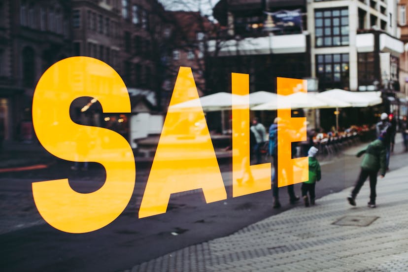 /the-importance-of-data-for-making-sales-in-2022 feature image