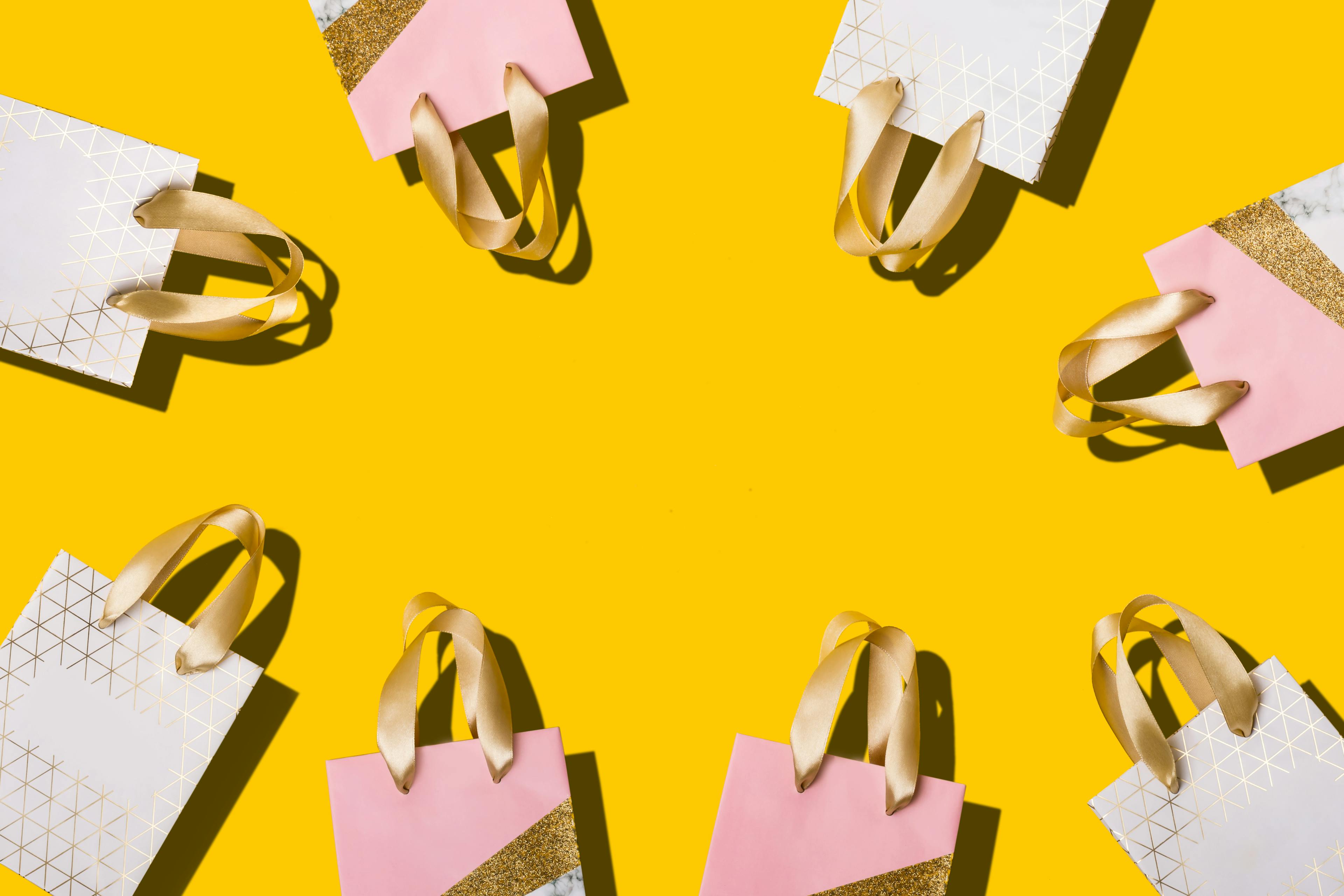 featured image - Holiday Shopping Trends to Watch in 2025: What the Data Tells Us About Consumer Expectations