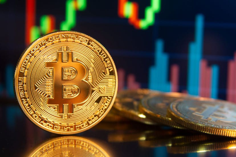 /what-to-watch-as-bitcoin-hits-its-lowest-point-since-july21 feature image