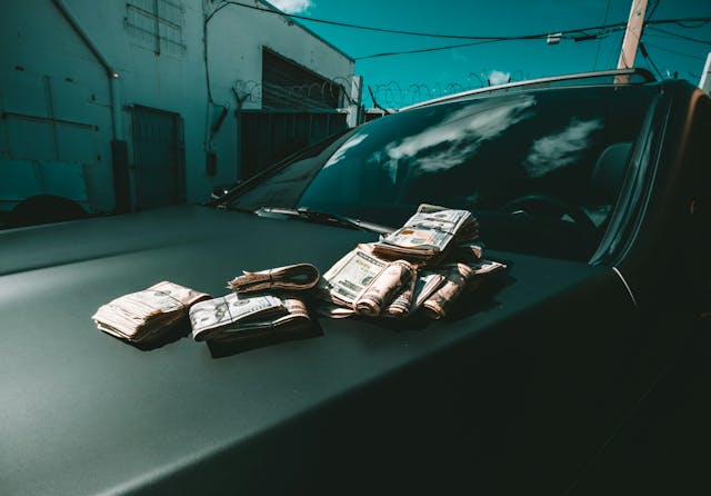/crypto-vs-cash-how-traceable-is-your-money-really feature image