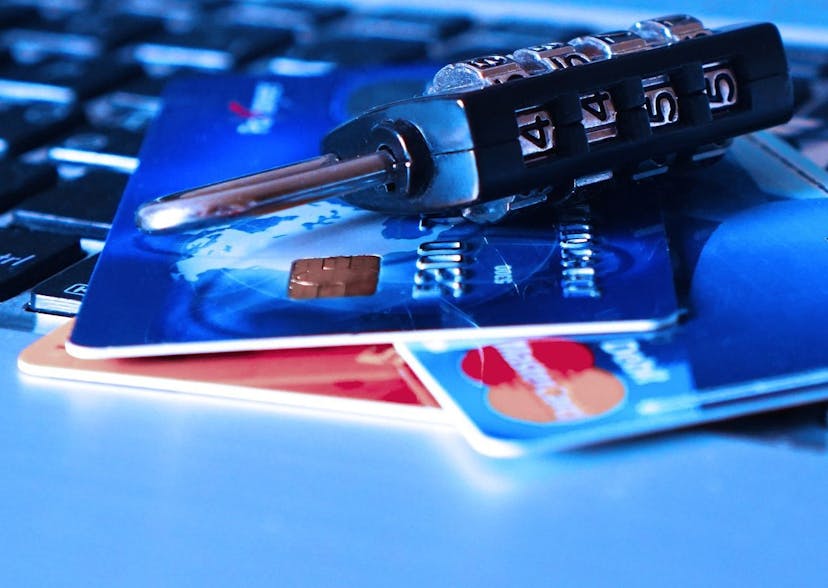 /the-most-essential-password-manager-features-for-2022 feature image