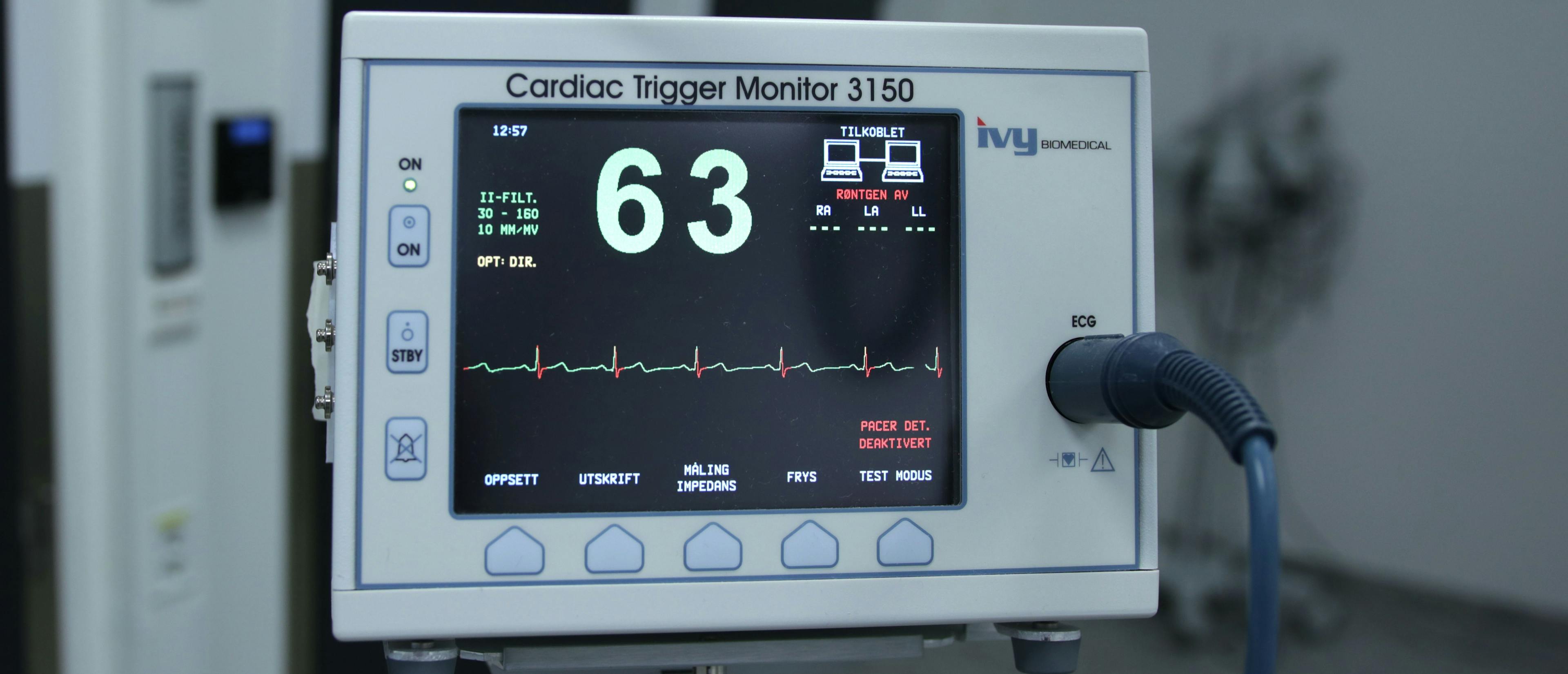 featured image - Comparing Linux and Windows 10 IoT for Your Medical Device