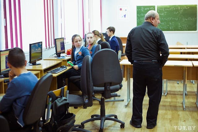/fun-ways-to-teach-programming-without-giving-boring-lectures-3bn311m feature image