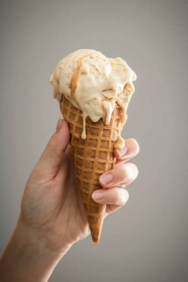/lets-talk-about-vanilla-javascript-what-is-vanilla-js-and-why-should-i-spend-any-time-on-it-sb2f3522 feature image
