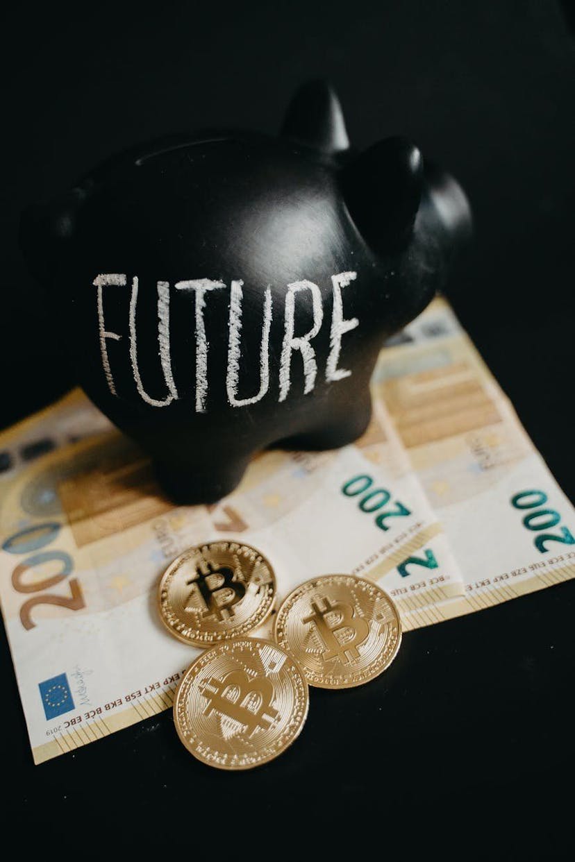 /avoiding-crypto-investment-scams-the-most-definitive-guide-mkt339u feature image