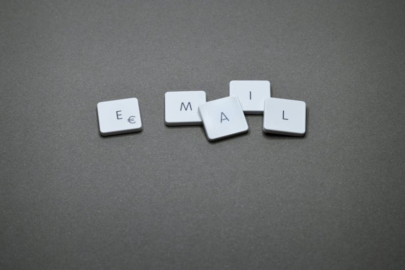 /how-to-send-emails-with-nodejs-and-emailjs-module-dk1133dx feature image