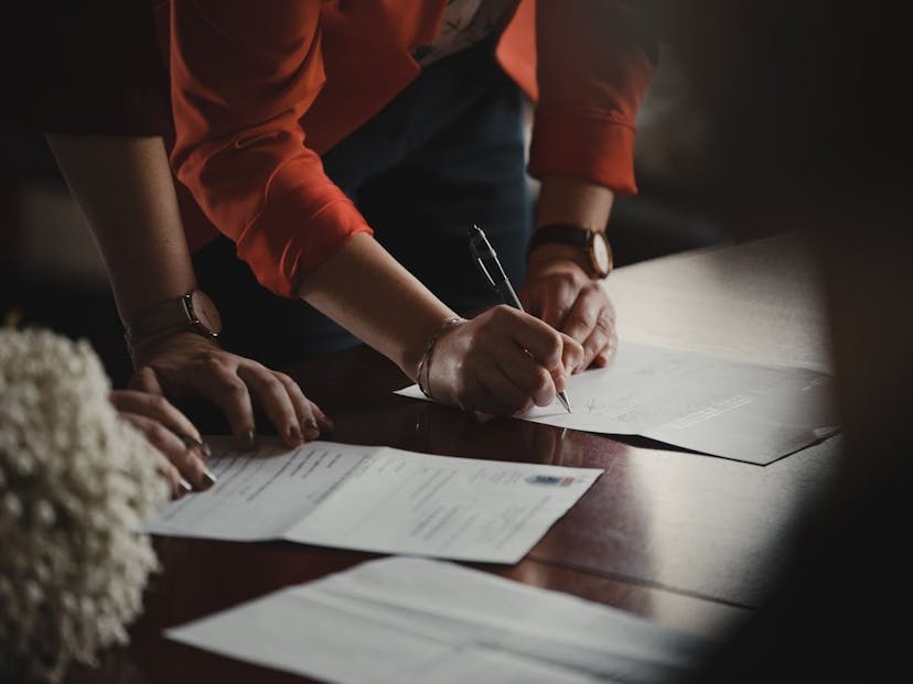 /how-automation-in-contract-management-can-optimize-business-negotiations feature image