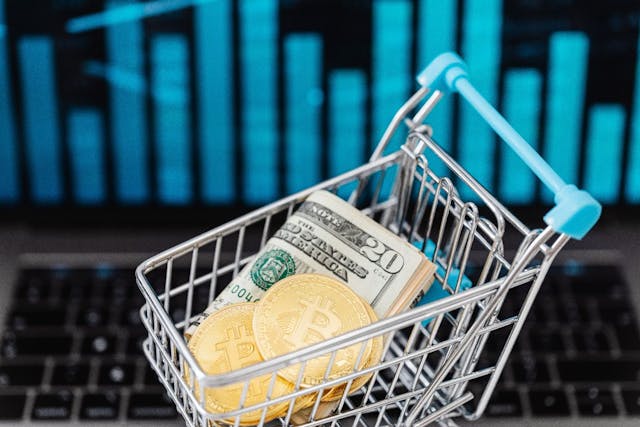 /10-fascinating-facts-about-crypto-i-bet-you-did-not-know-so-far feature image
