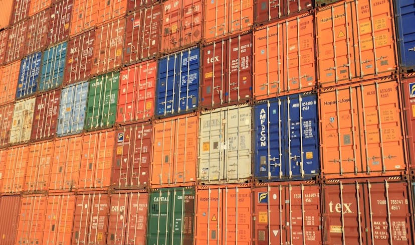 /exploring-the-container-images-function-in-aws-lambda-xs74358j feature image