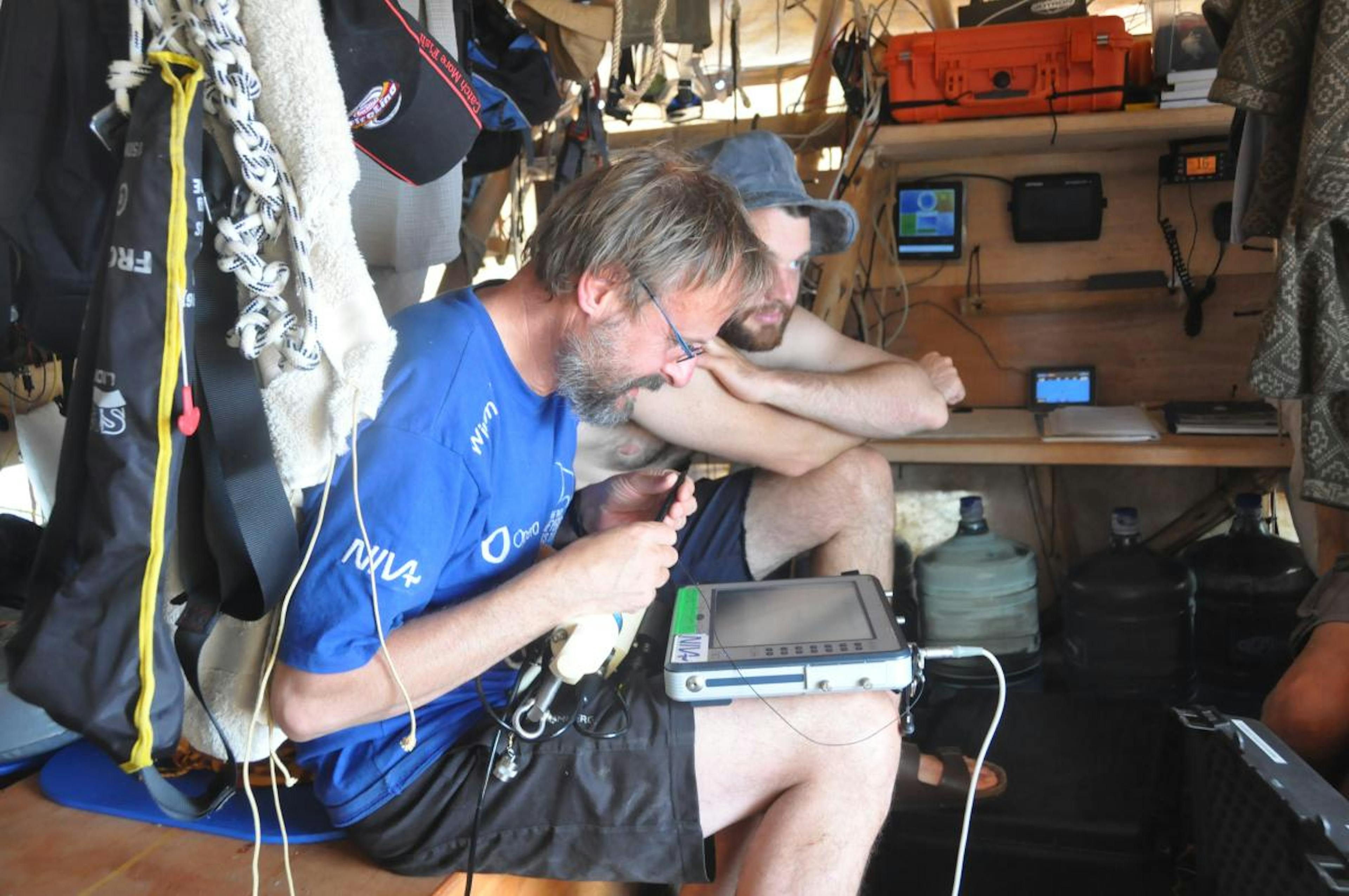 hakon wium miente con la electrónica