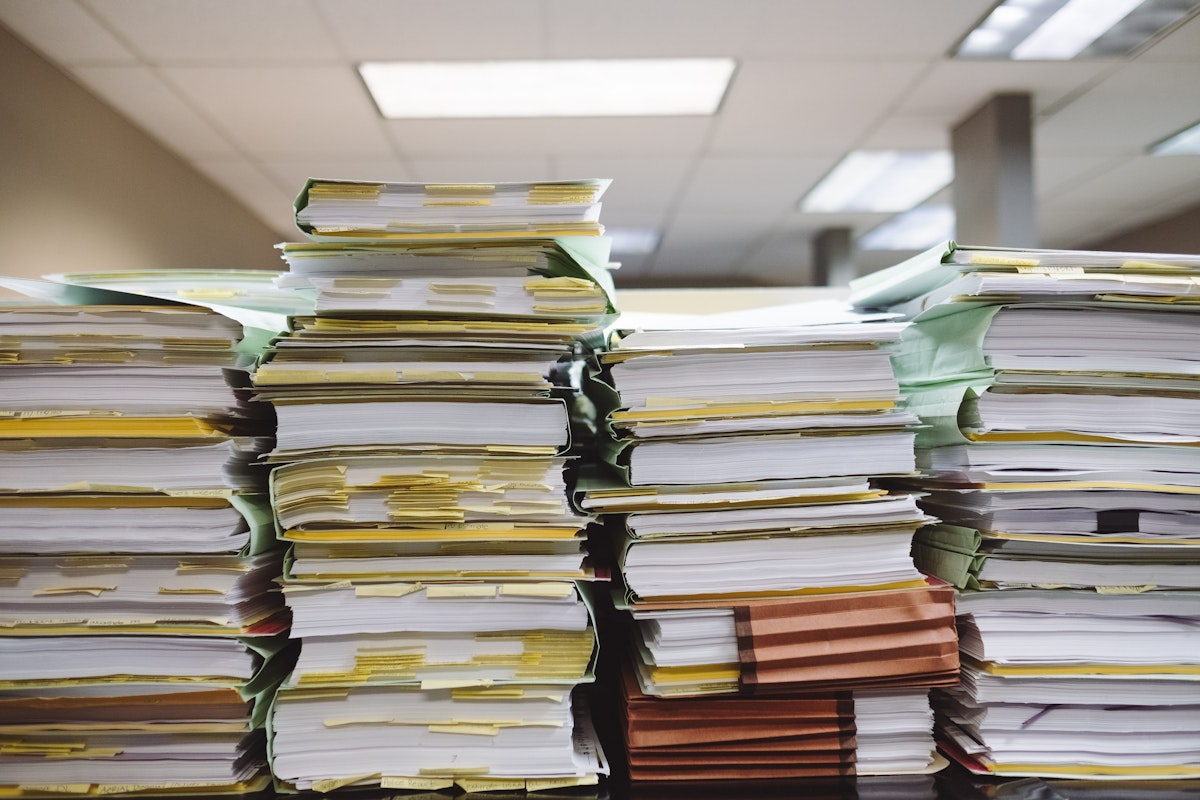 featured image - 5 reasons to ditch the paper and start document automation