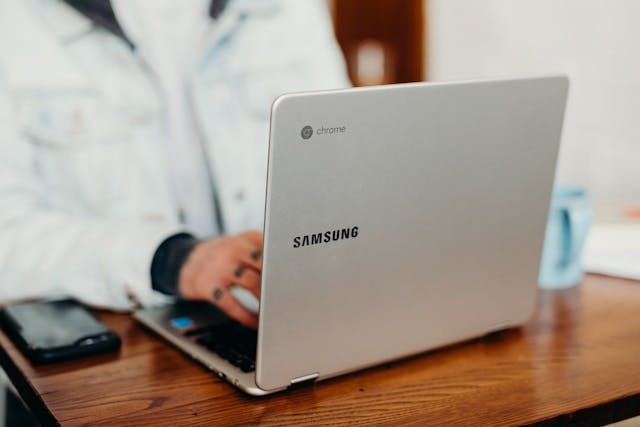 /5-best-vpn-services-for-chromebook feature image