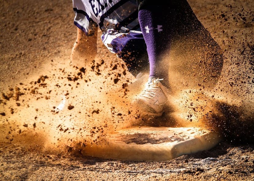 /while-investors-scour-for-homeruns-founders-should-prioritize-getting-on-base feature image
