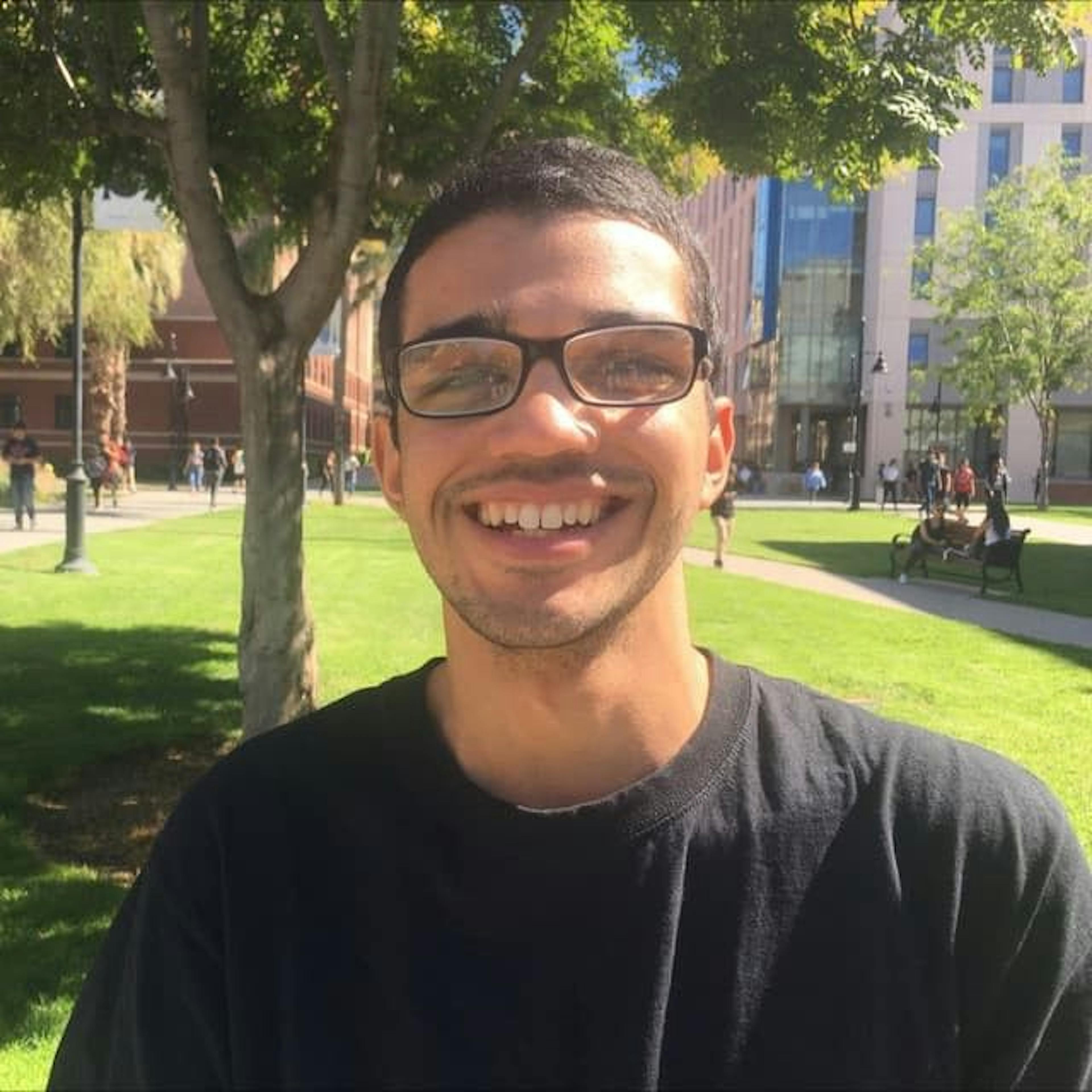 /how-alex-edmonds-went-from-a-statue-of-liberty-costume-to-a-podcasting-career-8b5v33x3 feature image