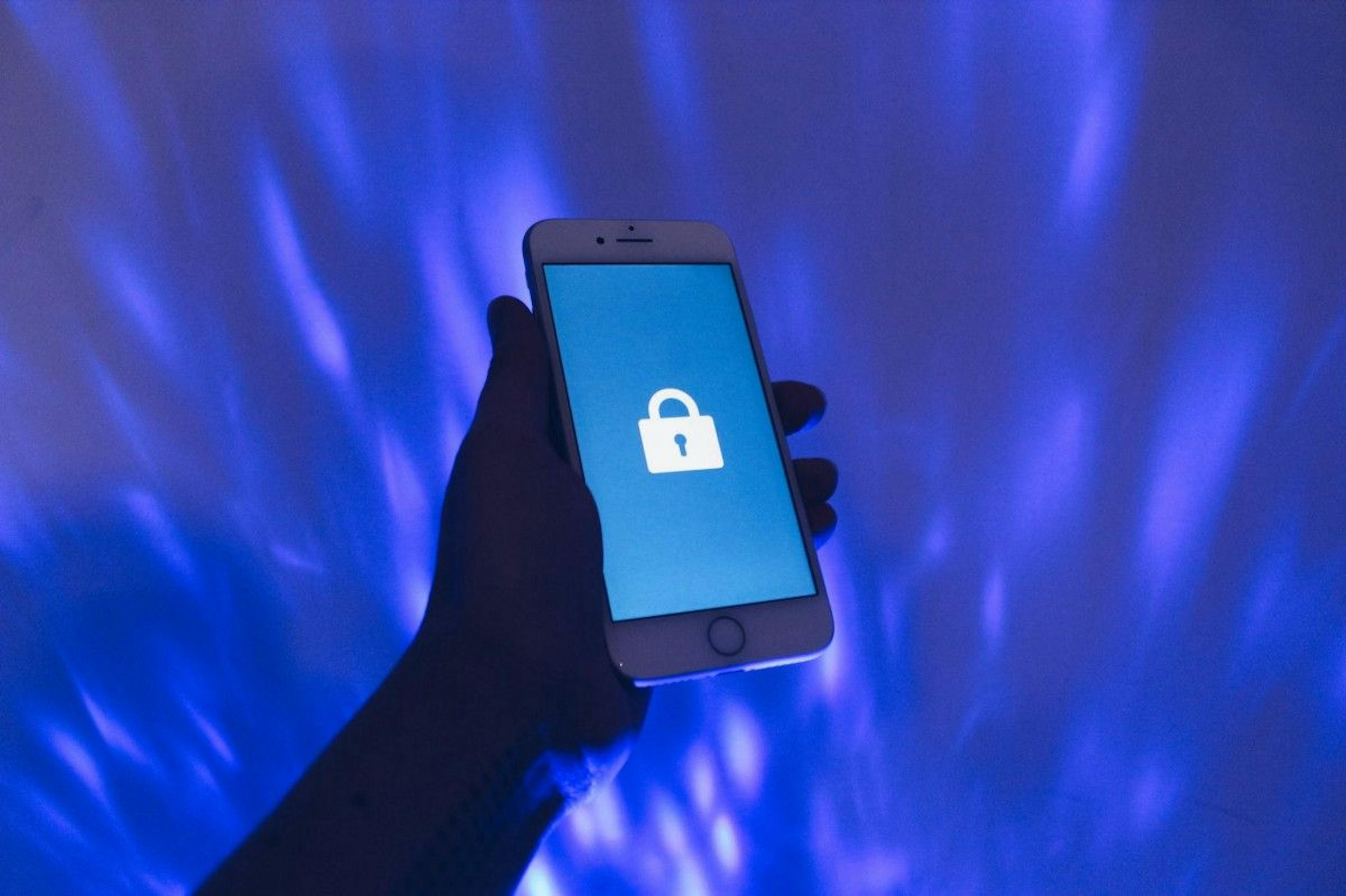 featured image - Keep Trackers and Advertisers at Bay with these Browser Privacy Tips