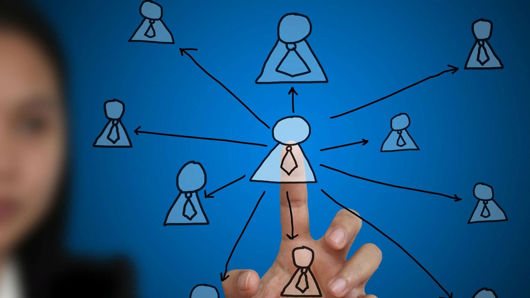 featured image - The Main Challenges of Decentralization