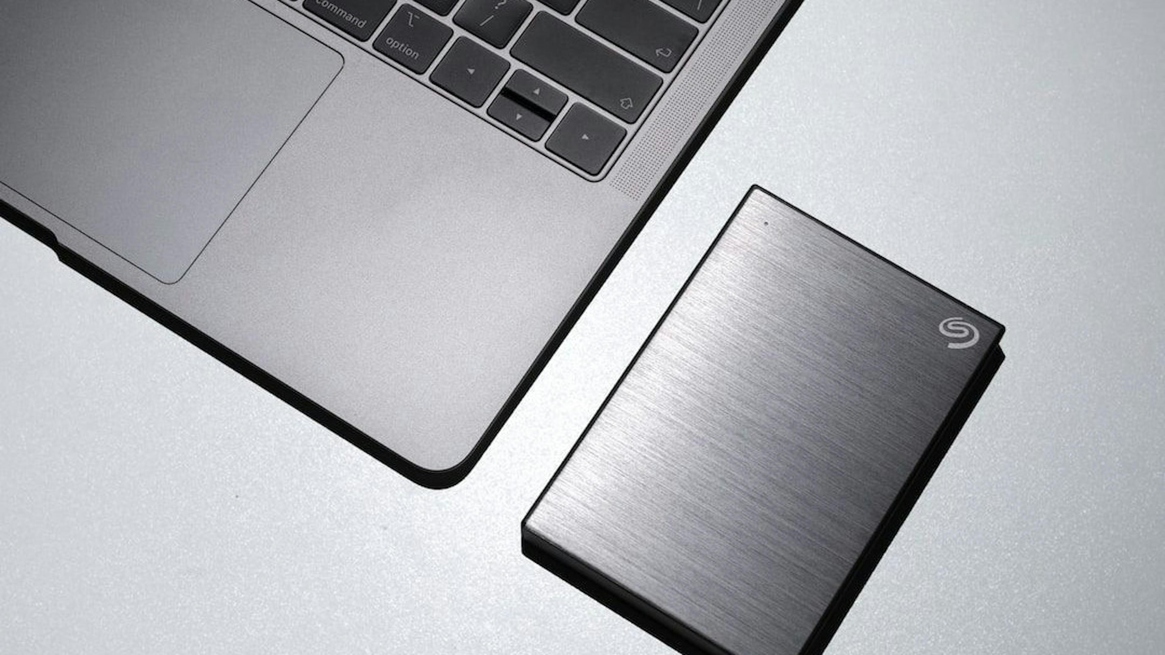 /how-can-decentralized-storage-empower-content-driven-apps feature image