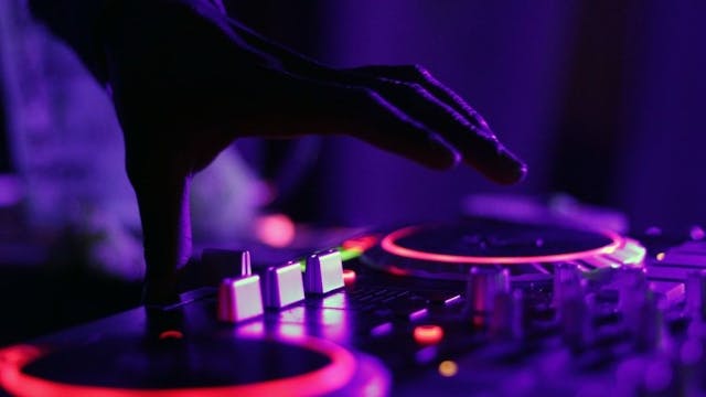 /how-cultural-leaders-are-paving-the-way-for-the-intersection-of-music-and-crypto feature image