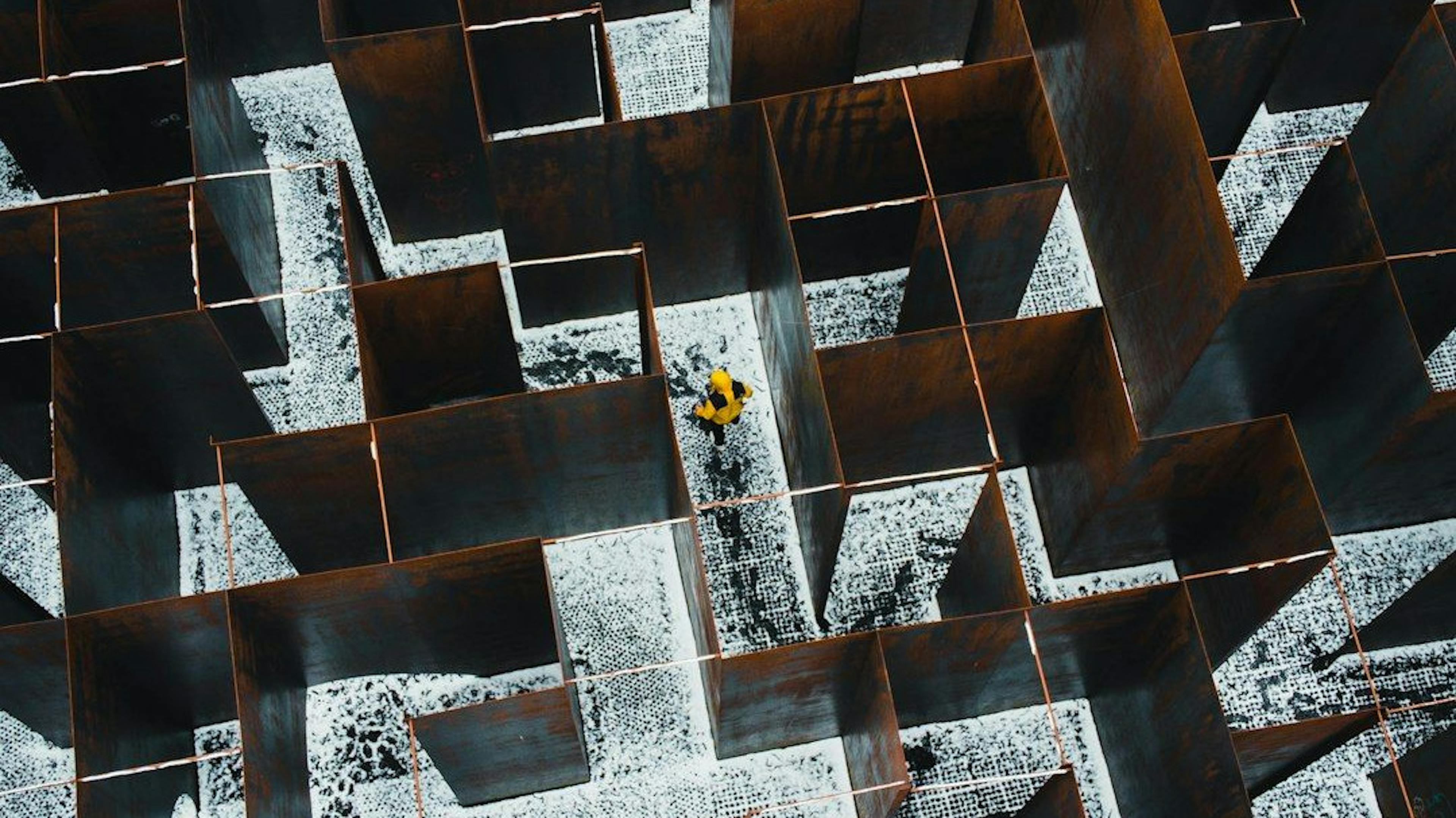 featured image - Machine Learning Enhanced Characterization of Labyrinthine Structures in Bi-doped Films