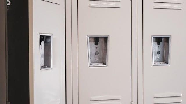 /leveraging-smart-lockers-as-effective-it-asset-management-systems-a-brief-overview feature image