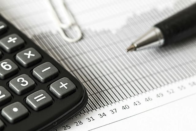 /5-ways-to-keep-track-of-your-cryptocurrency-taxes-b79651de2e83 feature image