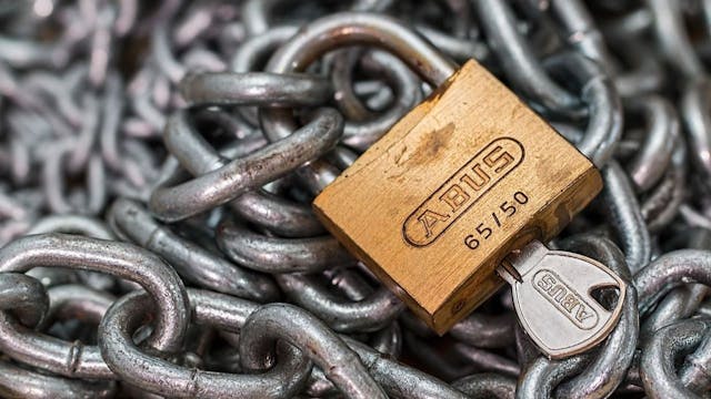 /guarding-against-the-hidden-threat-recognizing-and-defending-against-malicious-links feature image