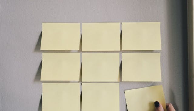/how-to-design-a-functional-pastebin feature image