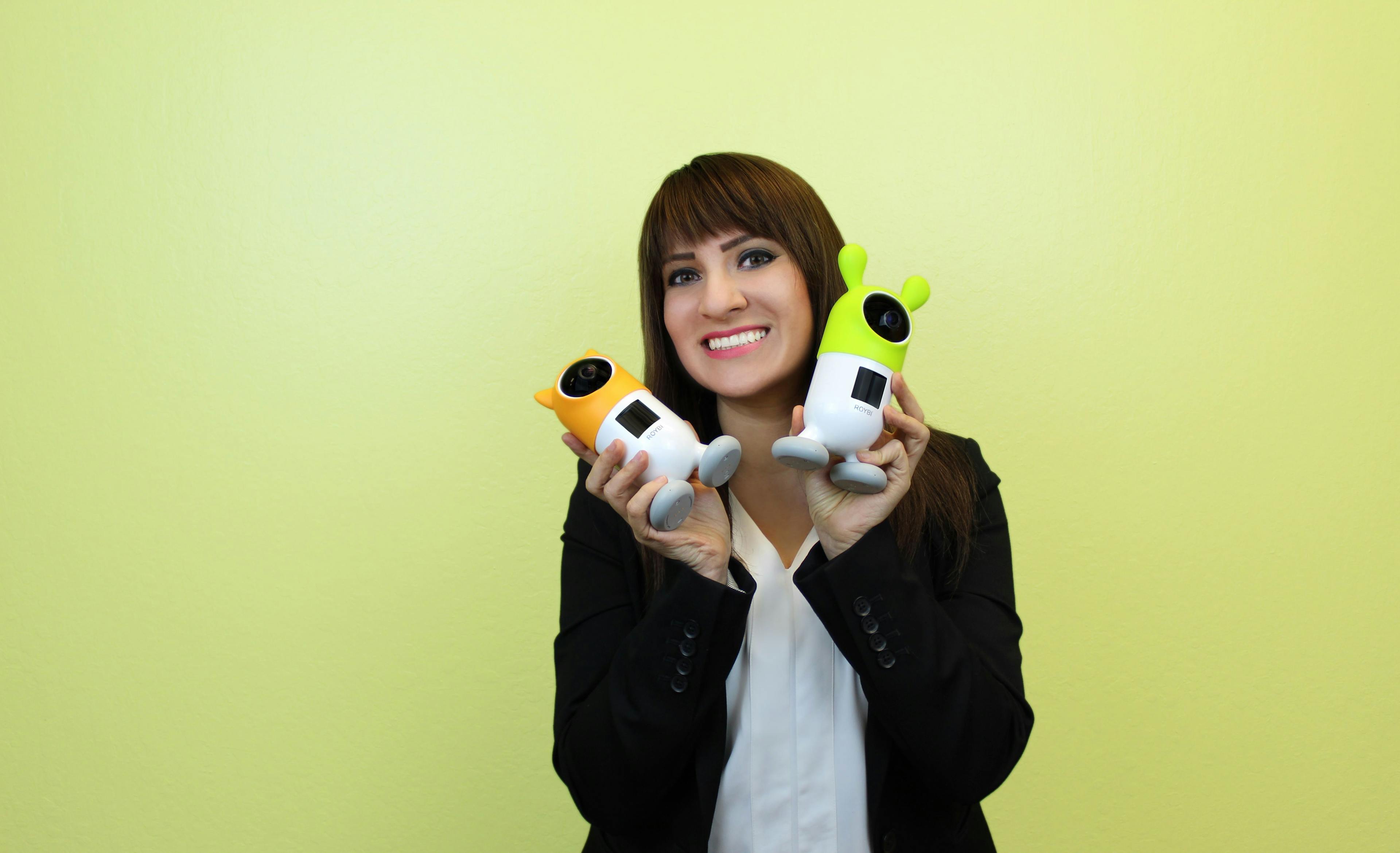 featured image - Interview with Elnaz Sarraf, Woman in Tech and STEM