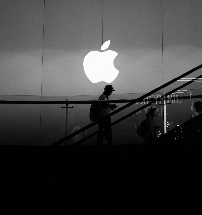 /apple-avoids-mentioning-artificial-intelligence-at-wwdc-2023 feature image