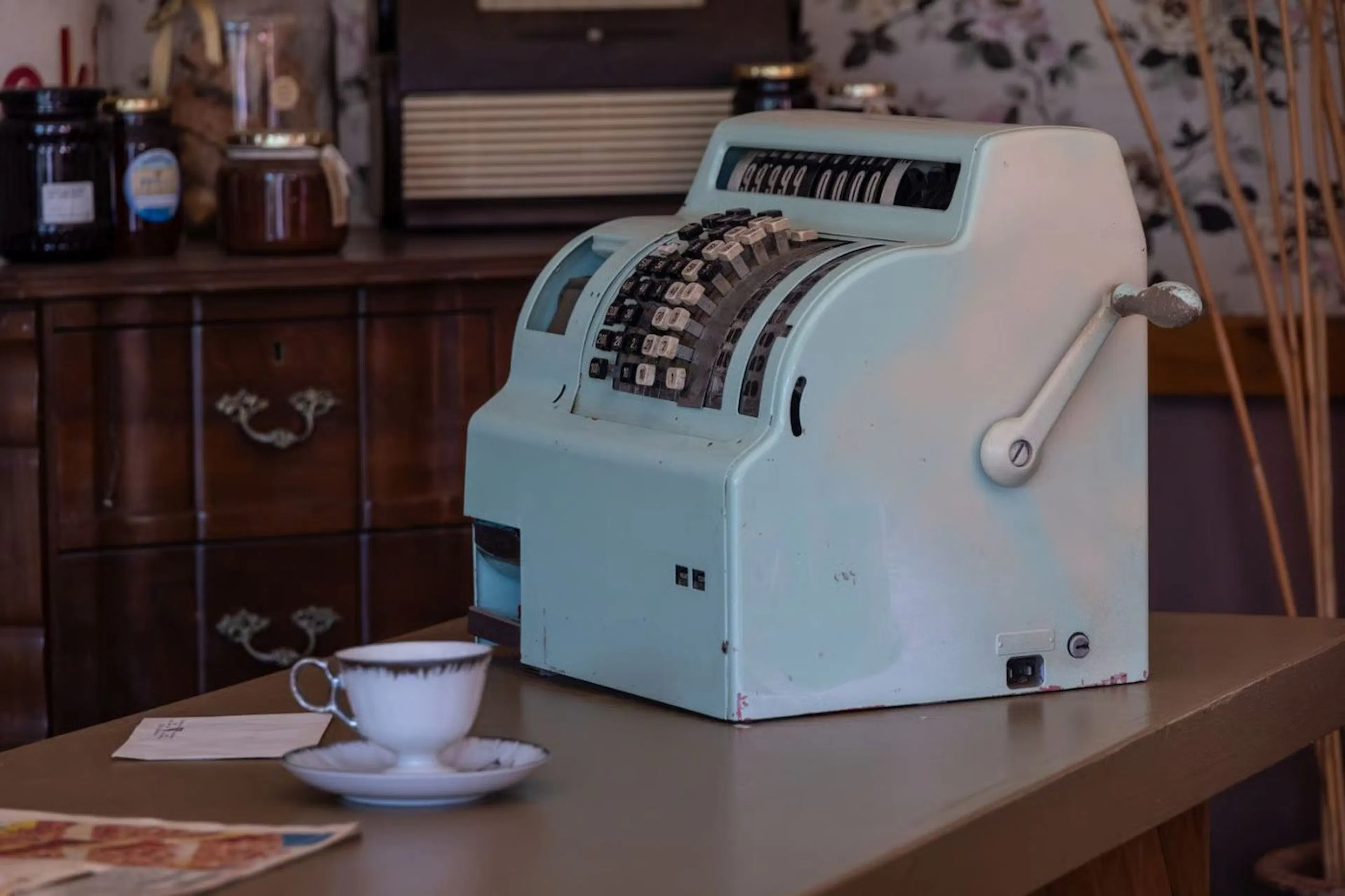 A vintage mechanical cash register. Photo credit: Magda Ehlers 