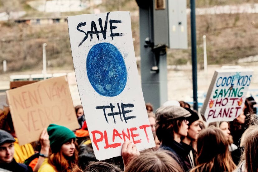/9-promising-climate-focused-blockchain-projects-for-2023 feature image