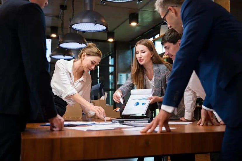/if-youre-a-fintech-make-sure-40percent-of-your-staff-is-in-it feature image
