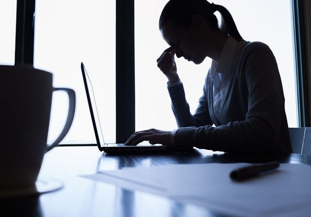 /how-to-combat-persistent-hiring-problems-lar36jc feature image