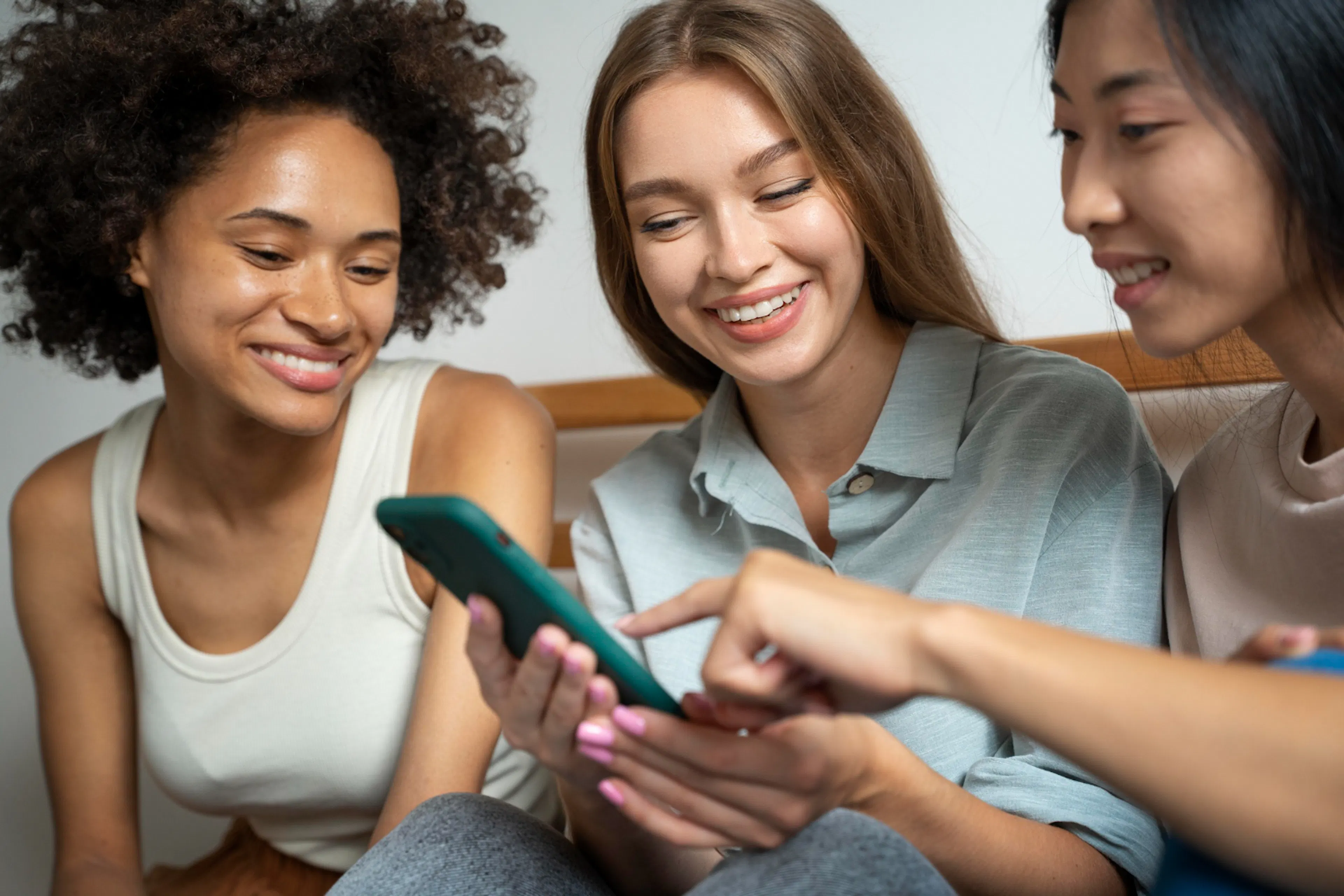 featured image - Community Commerce: Why Fans Are the Next Growth Channel for Modern Brands