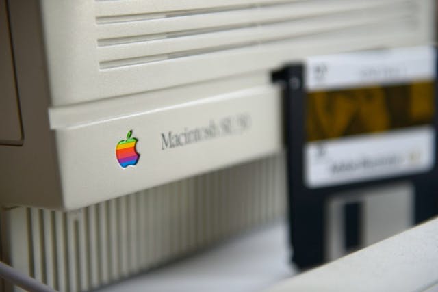 /5-useful-property-wrappers-in-swift feature image