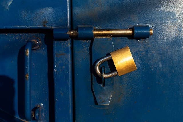 /7-strategies-for-container-security-in-2023 feature image