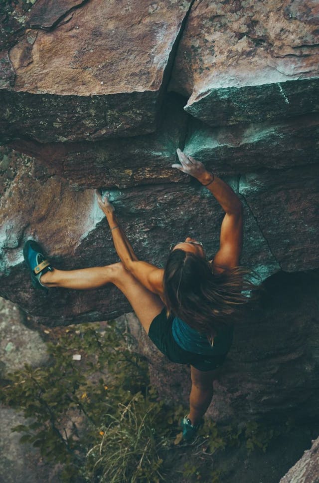 /5-ways-to-overcome-cicd-challenges feature image