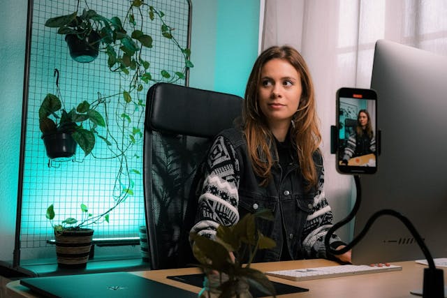 /how-content-creators-are-powering-a-lucrative-niche-in-consumer-finance feature image