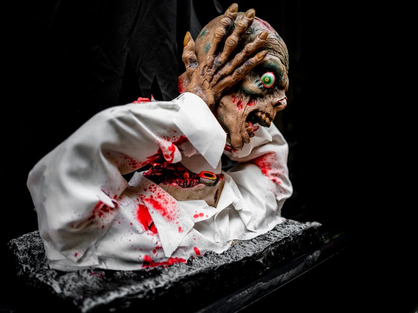 /code-smell-242-zombie-feature-flags feature image