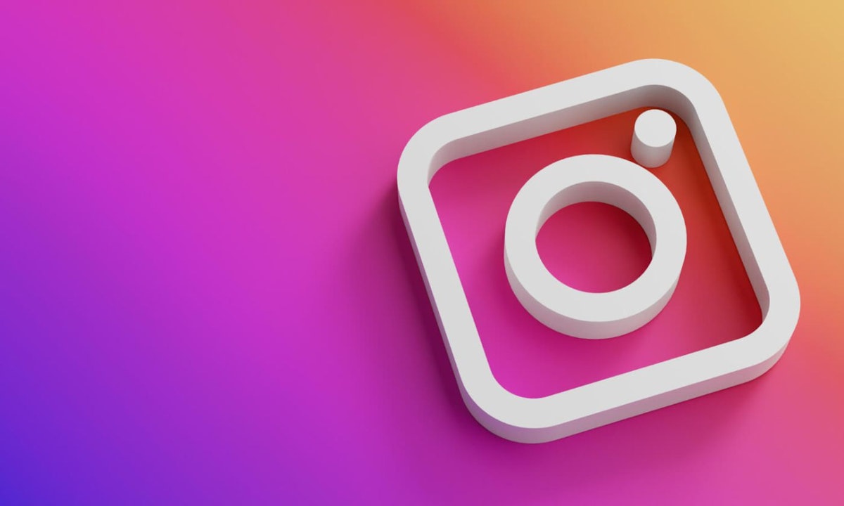 featured image - 4 Signs Your Instagram Has Been Hacked (and What to Do)