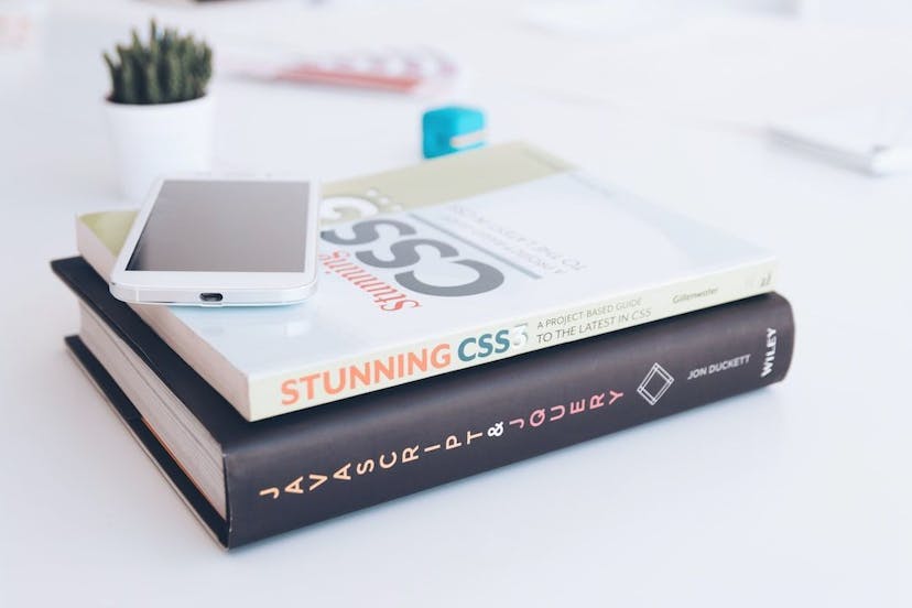 /12-websites-to-take-your-css-skills-from-beginner-to-pro feature image