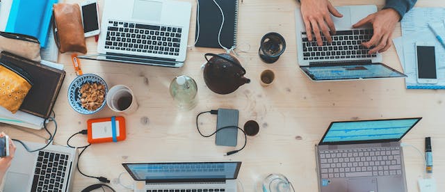 /comparing-best-data-table-options-for-svelte-projects-in-2024 feature image