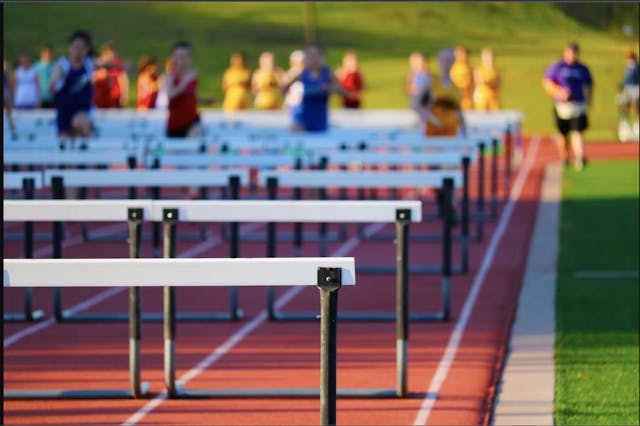 /4-hurdles-stopping-institutional-investors-from-investing-in-cryptocurrency-b08eab5b649a feature image