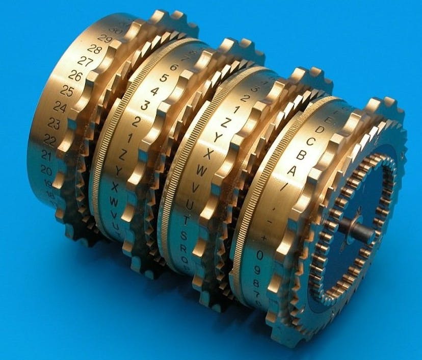 /cryptographic-hashing-c25da23609c3 feature image