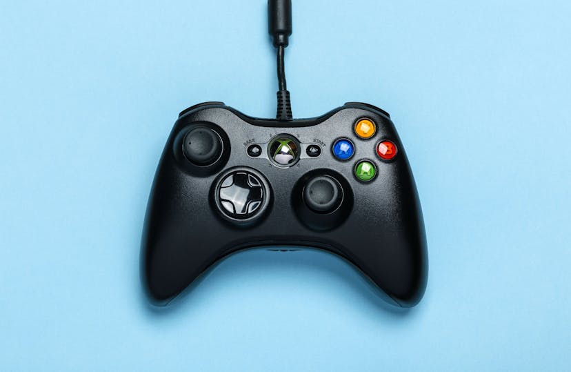 /is-blockchain-technology-the-answer-to-future-online-gaming feature image