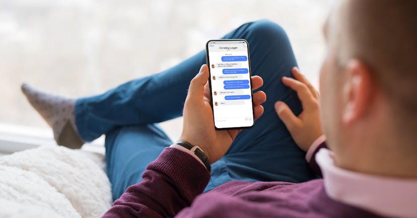 /exploring-imessage-as-a-businesses-communication-tool-pros-and-cons feature image