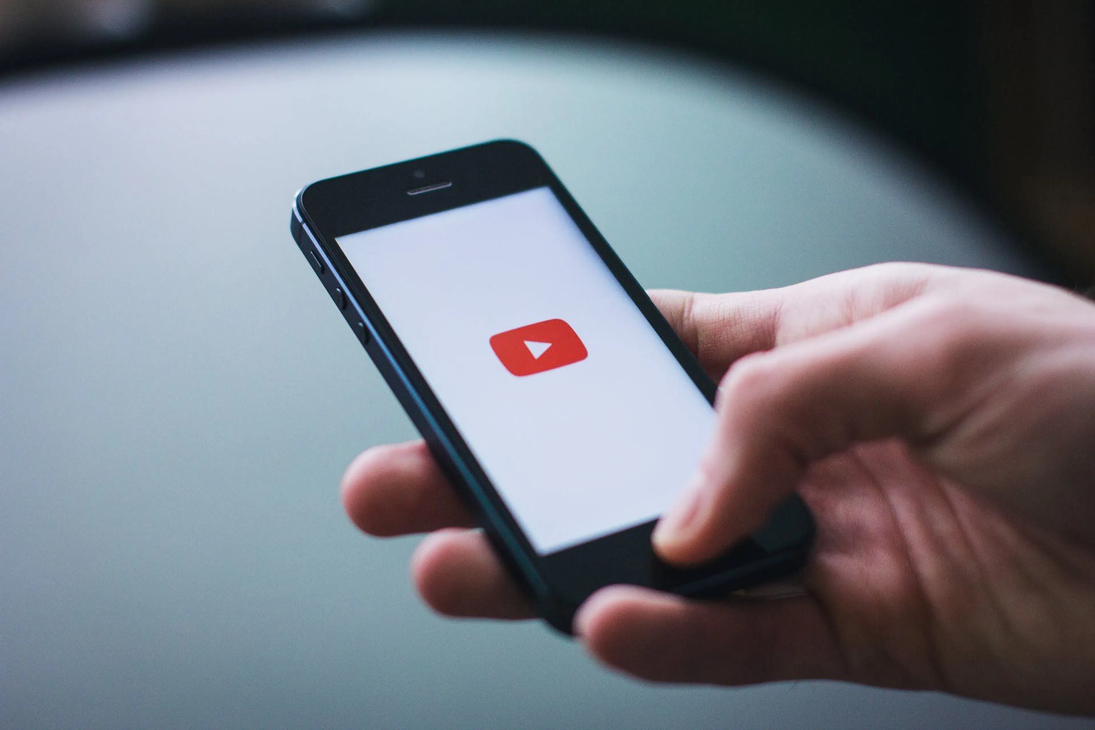 featured image - A Guide to Embedding and Playing YouTube Videos in ...