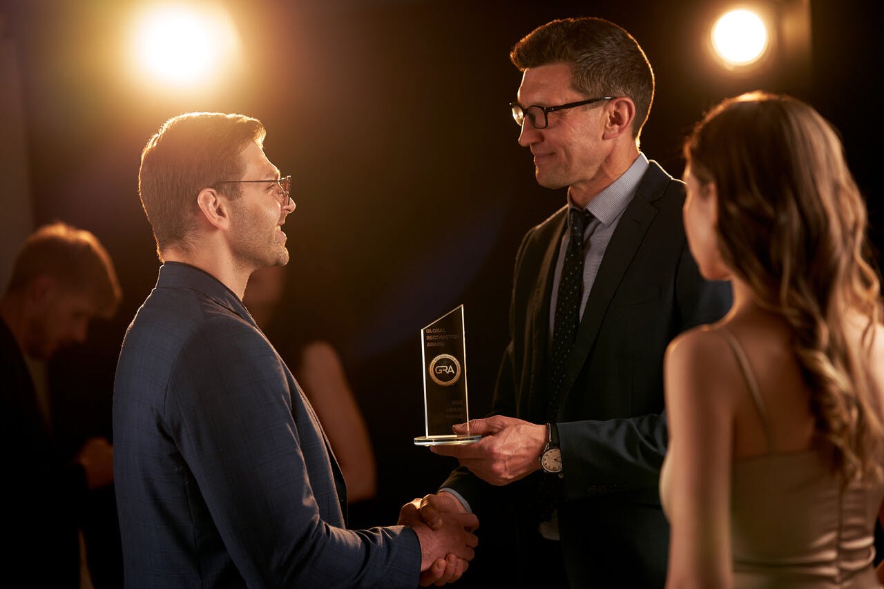 featured image - รางวัล Global Recognition สร้างความสั่นสะเทือนให้กับอุตสาหกรรมการเงินด้วยหมวดหมู่ใหม่สำหรับผู้ประสบความสำเร็จสูงสุด